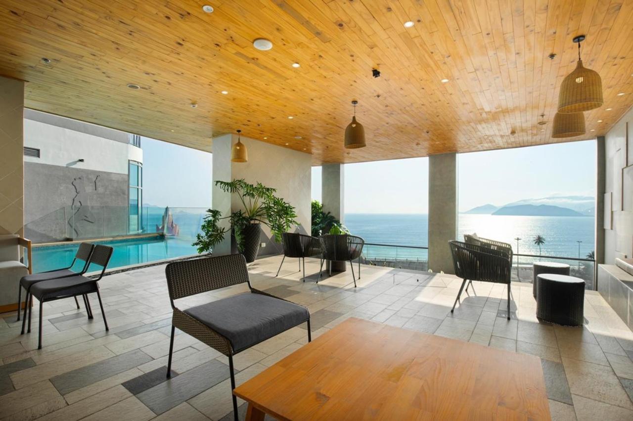 Panorama Lyn Beachfront Apartment نها ترانج المظهر الخارجي الصورة